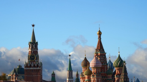 بلومبيرغ”: روسيا على بعد ساعات من التخلف عن سداد ديونها بسبب العقوبات الغربية